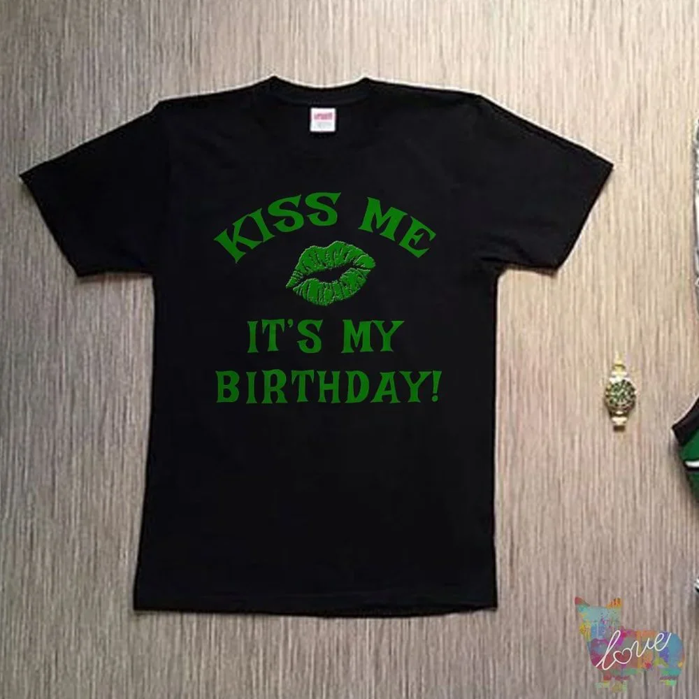 Kiss Me It_s My Birthday Green Kiss - Picture 1 of 1